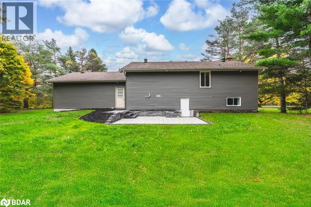 16 HILLVIEW Crescent