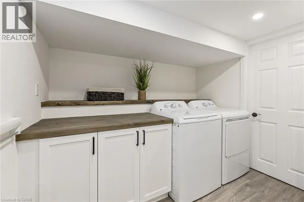 95 HOUGHTON Avenue N