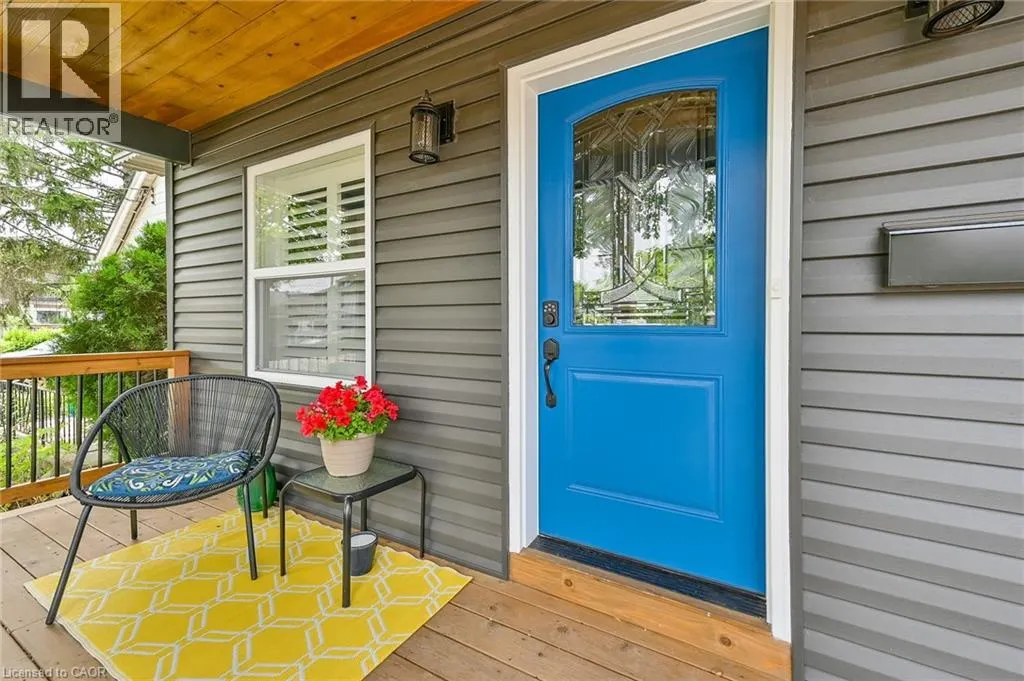 95 HOUGHTON Avenue N