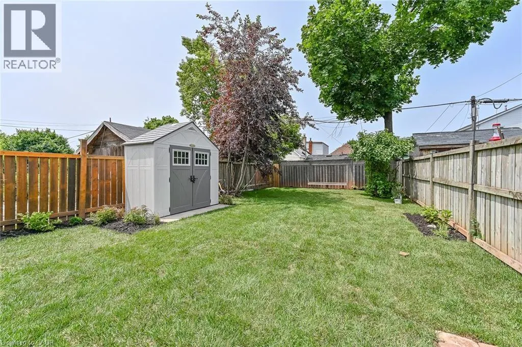 95 HOUGHTON Avenue N