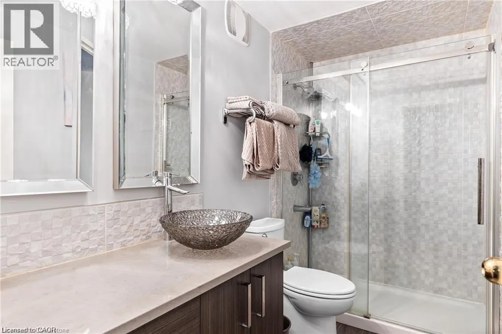 6 WALTON Avenue Unit# 310, #310