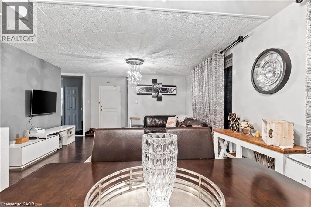 6 WALTON Avenue Unit# 310, #310