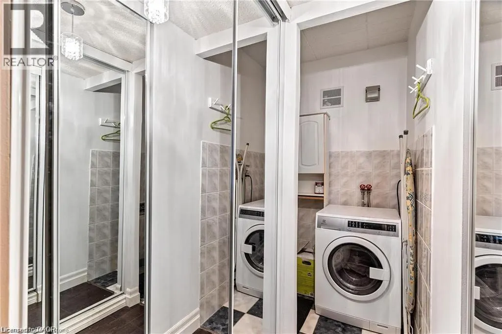 6 WALTON Avenue Unit# 310, #310