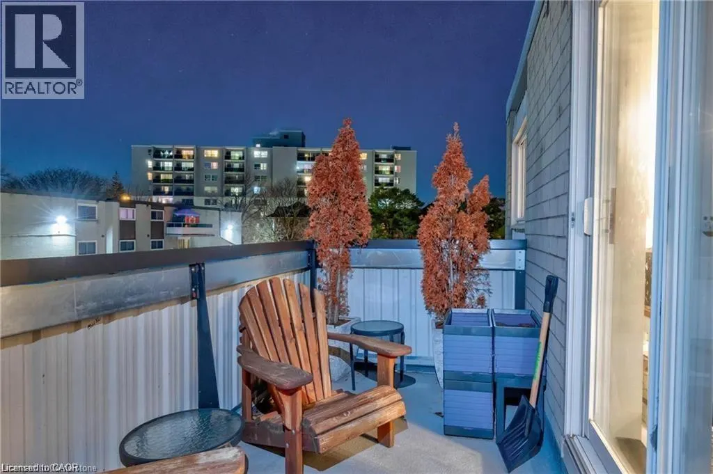 6 WALTON Avenue Unit# 310, #310