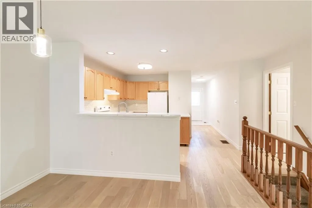 60 WHITLAW Way Unit# 2, #2