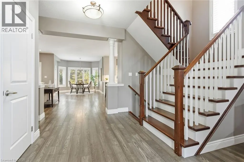 32 HINRICHS Crescent