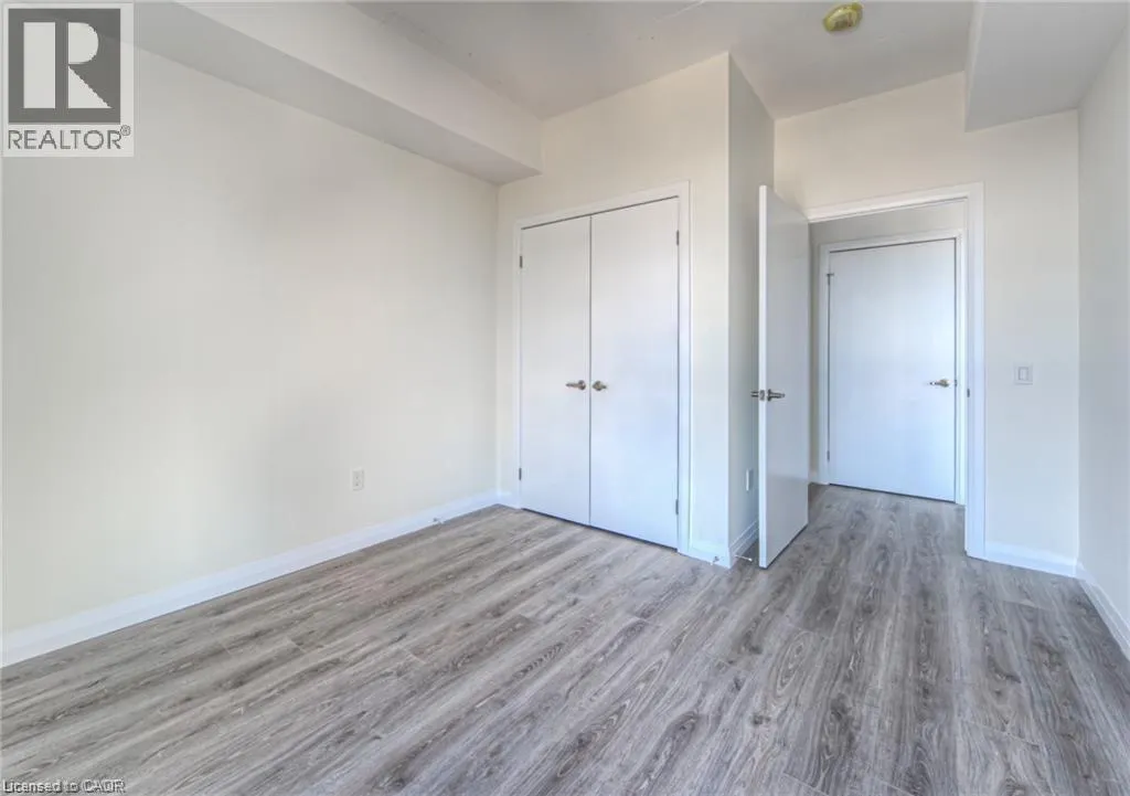 60 CHARLES Street W Unit# 1604, #1604