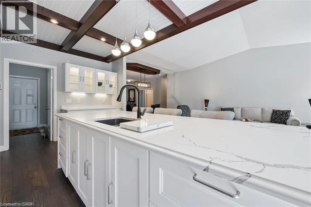 900 DOON VILLAGE Road Unit# 4, #4