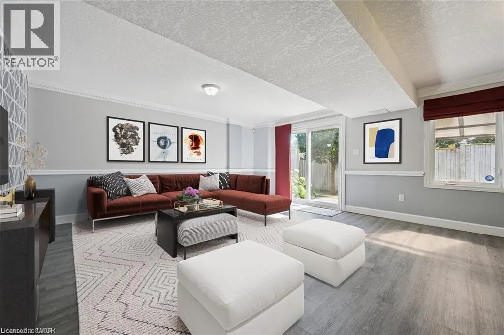 900 DOON VILLAGE Road Unit# 4, #4