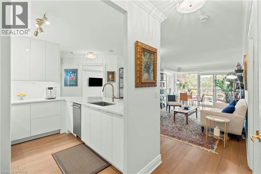 442 MAPLE Avenue Unit# 401, #401