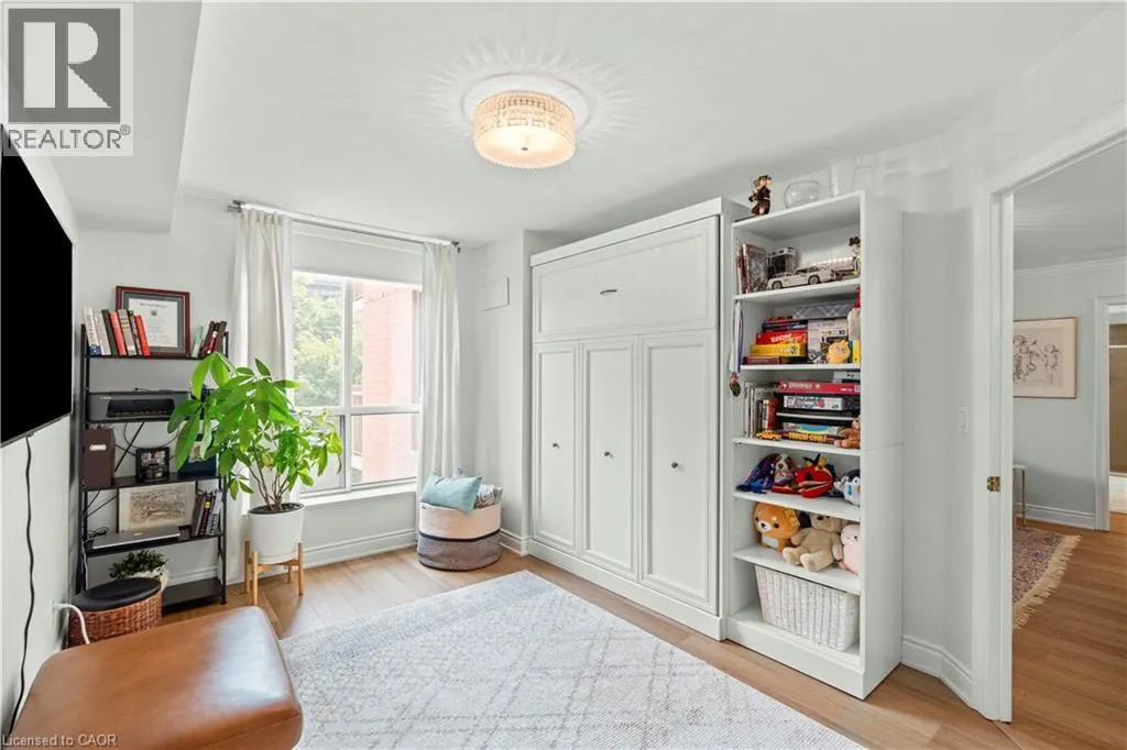 442 MAPLE Avenue Unit# 401, #401