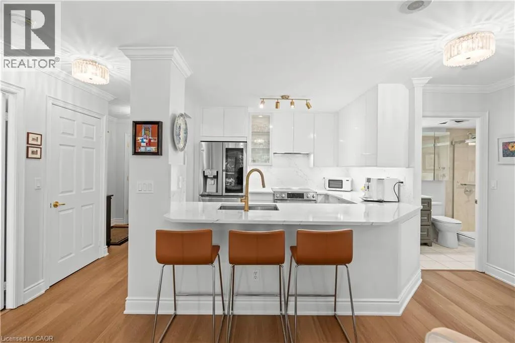 442 MAPLE Avenue Unit# 401, #401