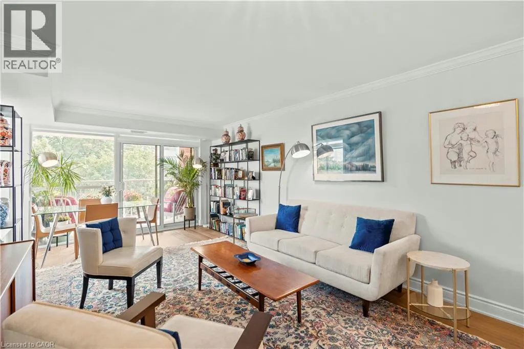 442 MAPLE Avenue Unit# 401, #401