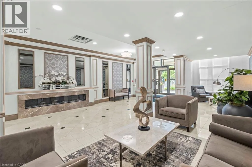 442 MAPLE Avenue Unit# 401, #401