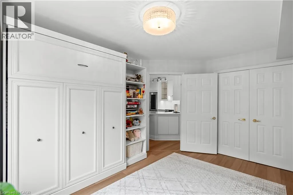 442 MAPLE Avenue Unit# 401, #401