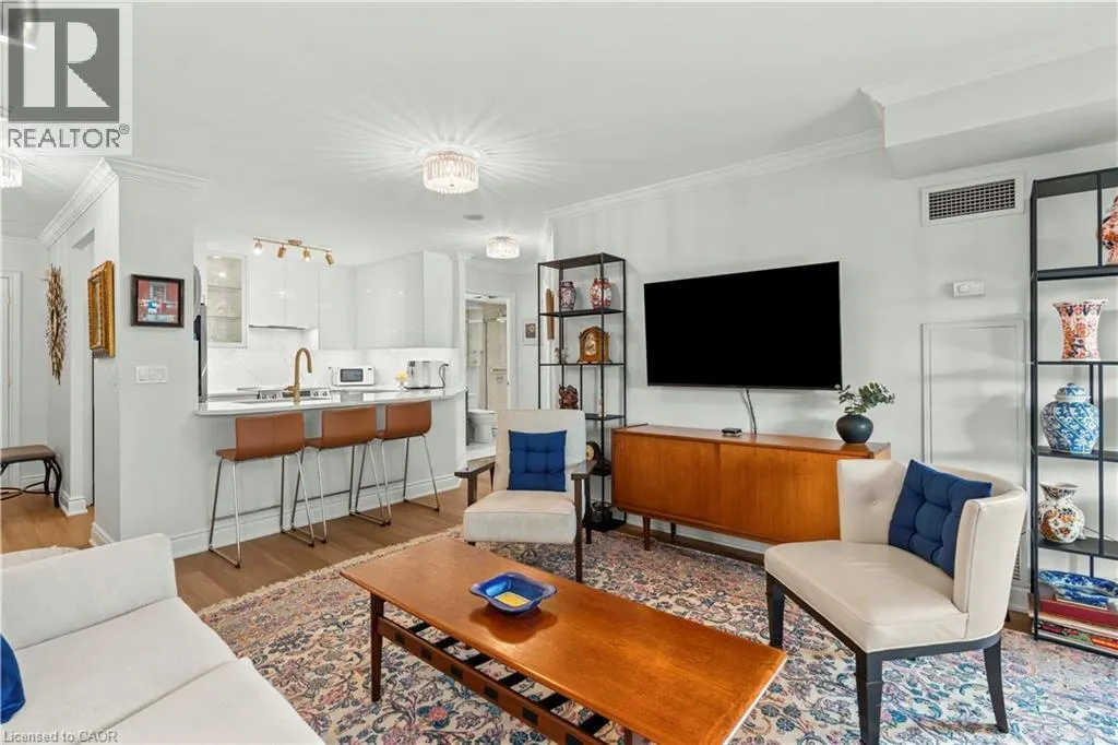 442 MAPLE Avenue Unit# 401, #401