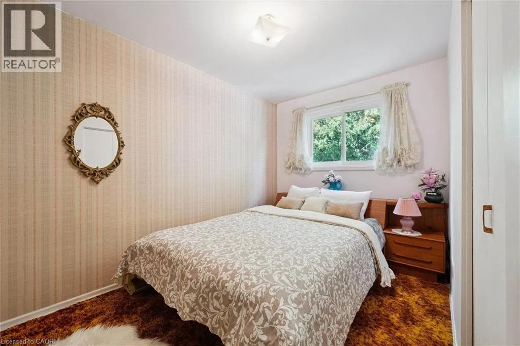 33 HASTINGS Boulevard