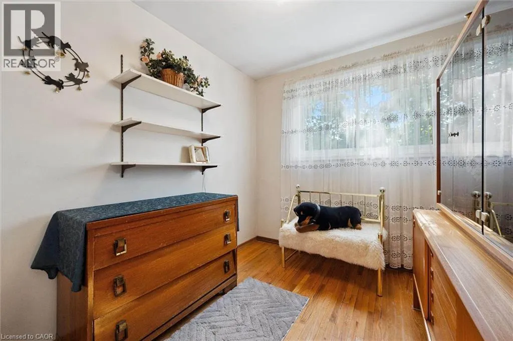 33 HASTINGS Boulevard