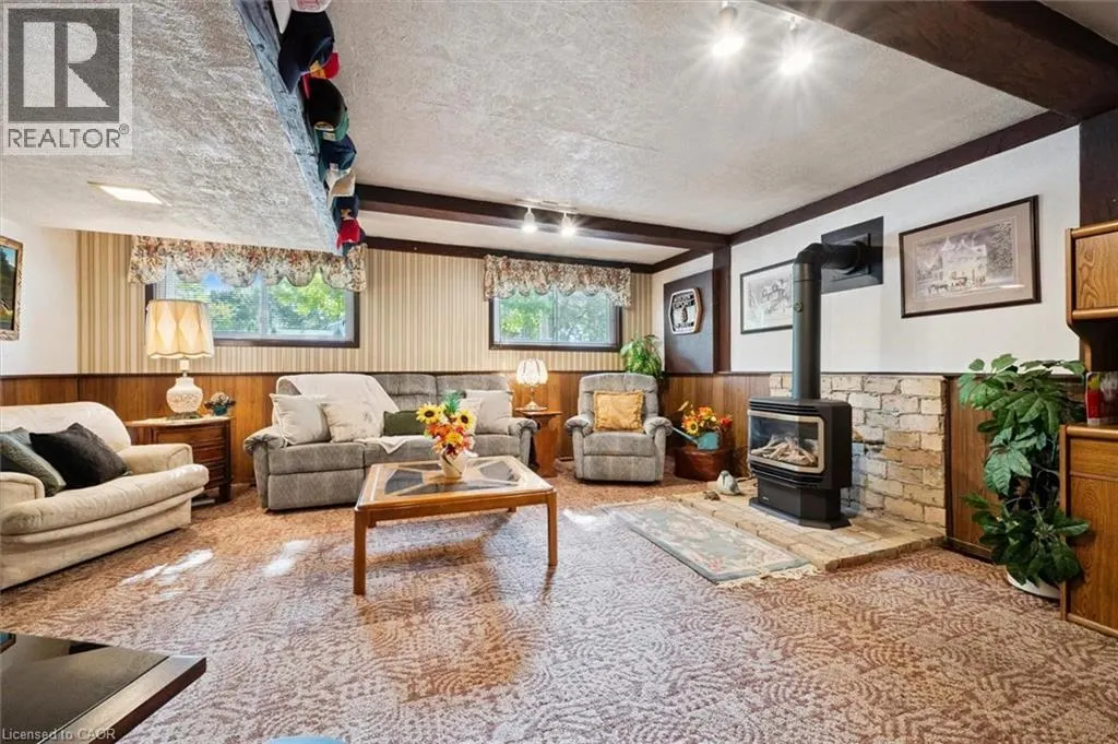 33 HASTINGS Boulevard