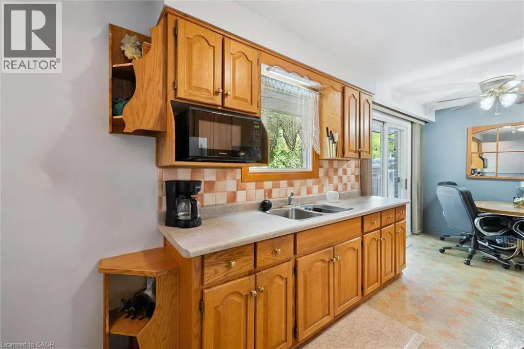 33 HASTINGS Boulevard