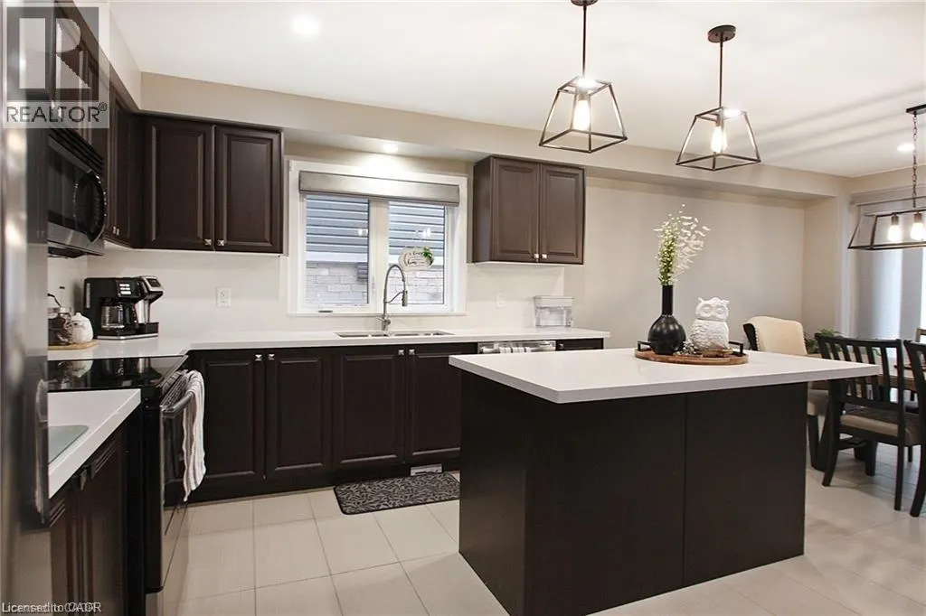 23 SCARLETWOOD Street