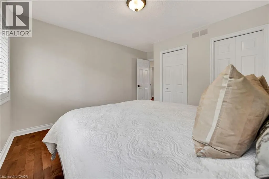 250 GREY SQUIRREL Place