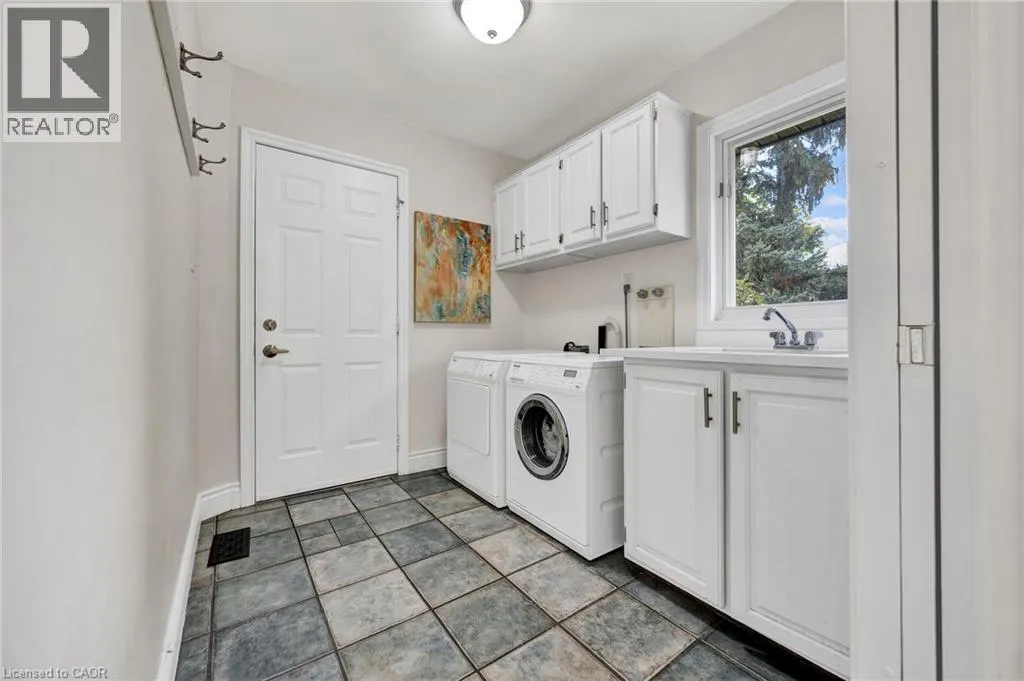 250 GREY SQUIRREL Place