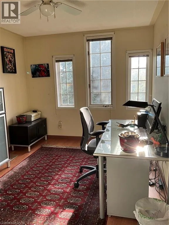 98 FELLOWES Crescent