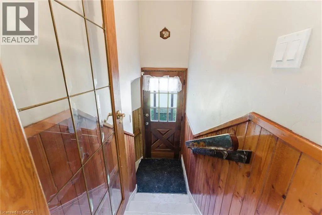 2088 UPPER JAMES Street