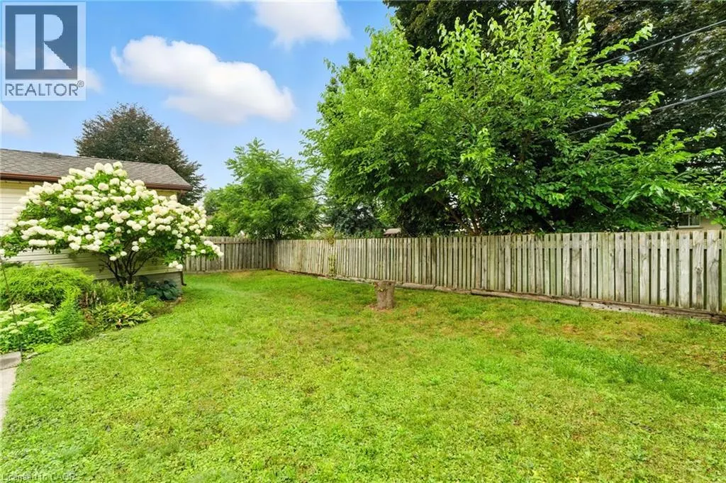 1043 CANFIELD Crescent