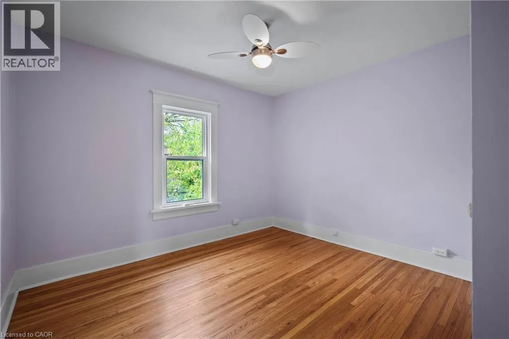 34 STIRLING Avenue N