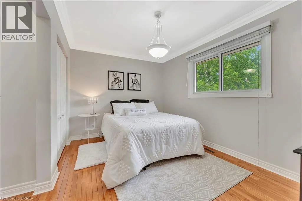 35 SHALFLEET Boulevard