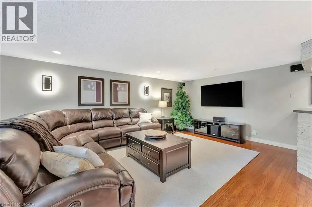 35 SHALFLEET Boulevard