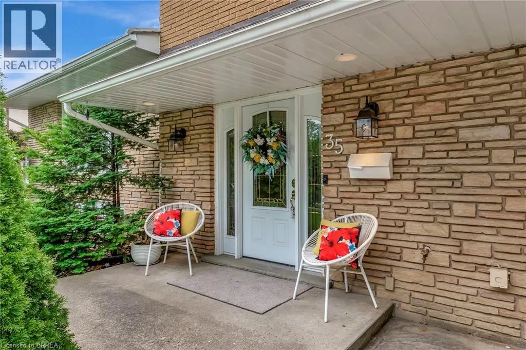 35 SHALFLEET Boulevard