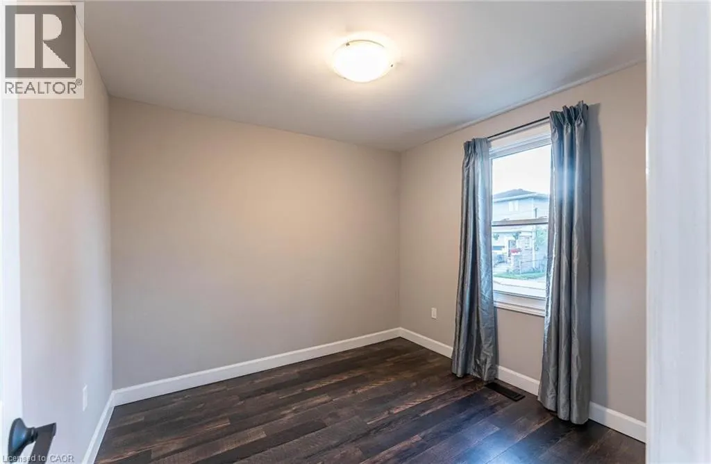 222 KENSINGTON Avenue N