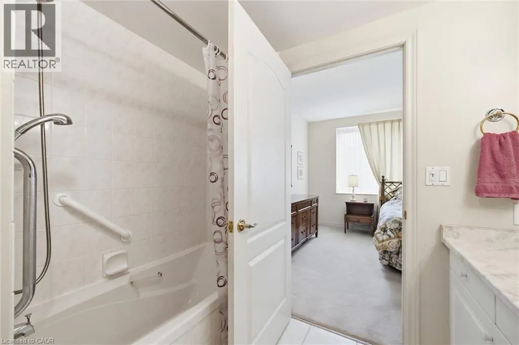 77 GOVERNORS Road Unit# 207, #207