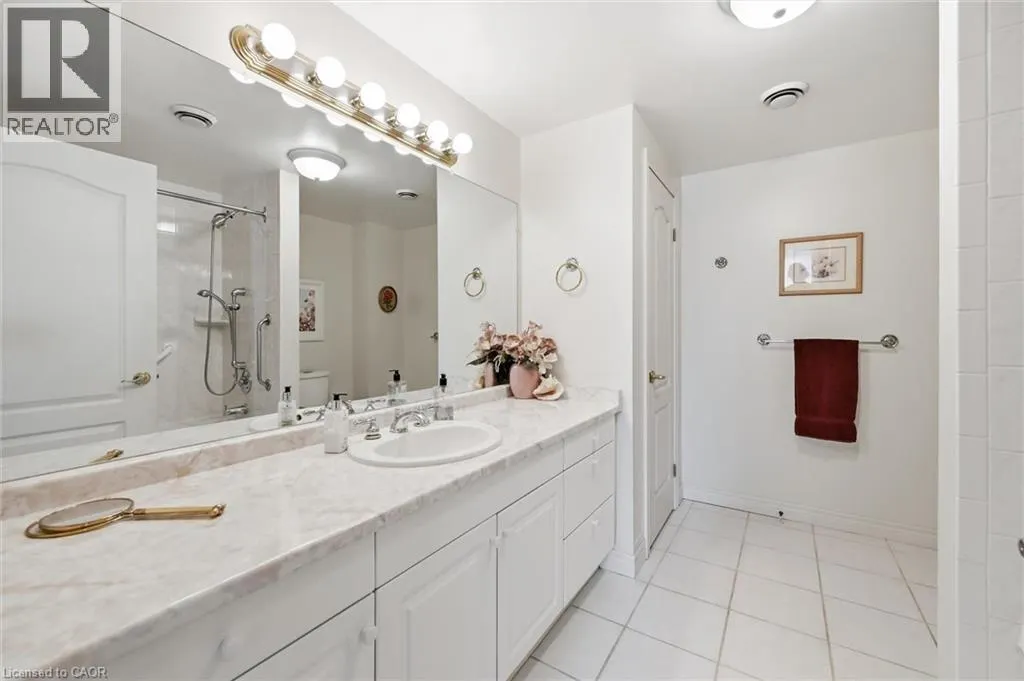 77 GOVERNORS Road Unit# 207, #207