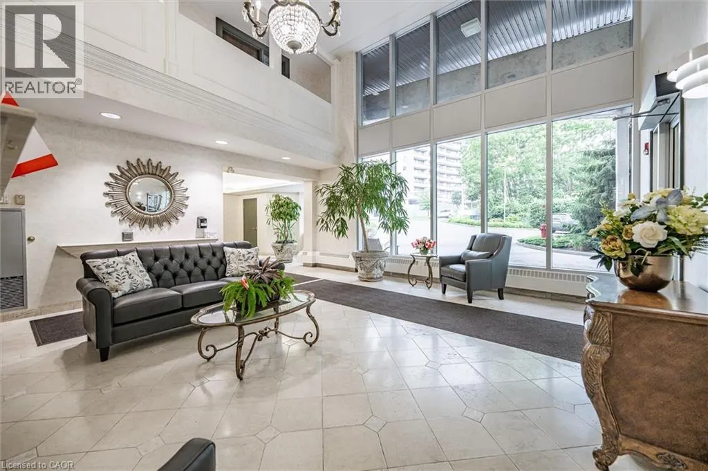 77 GOVERNORS Road Unit# 207, #207