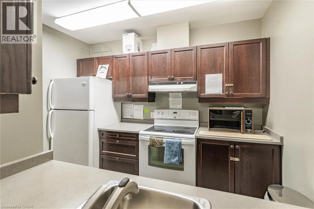 77 GOVERNORS Road Unit# 207, #207