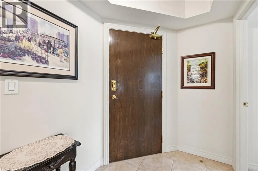 77 GOVERNORS Road Unit# 207, #207