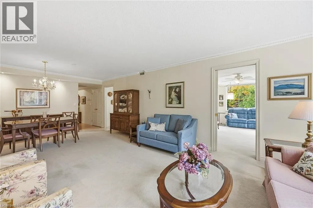 77 GOVERNORS Road Unit# 207, #207