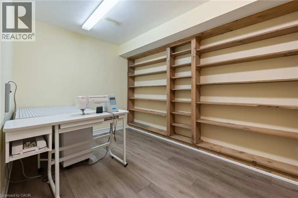 510 QUEENSWAY W Unit# 33, #33