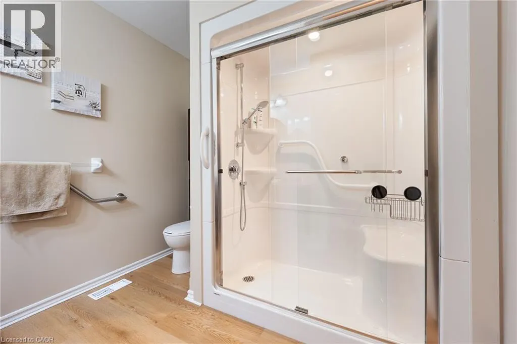 510 QUEENSWAY W Unit# 33, #33