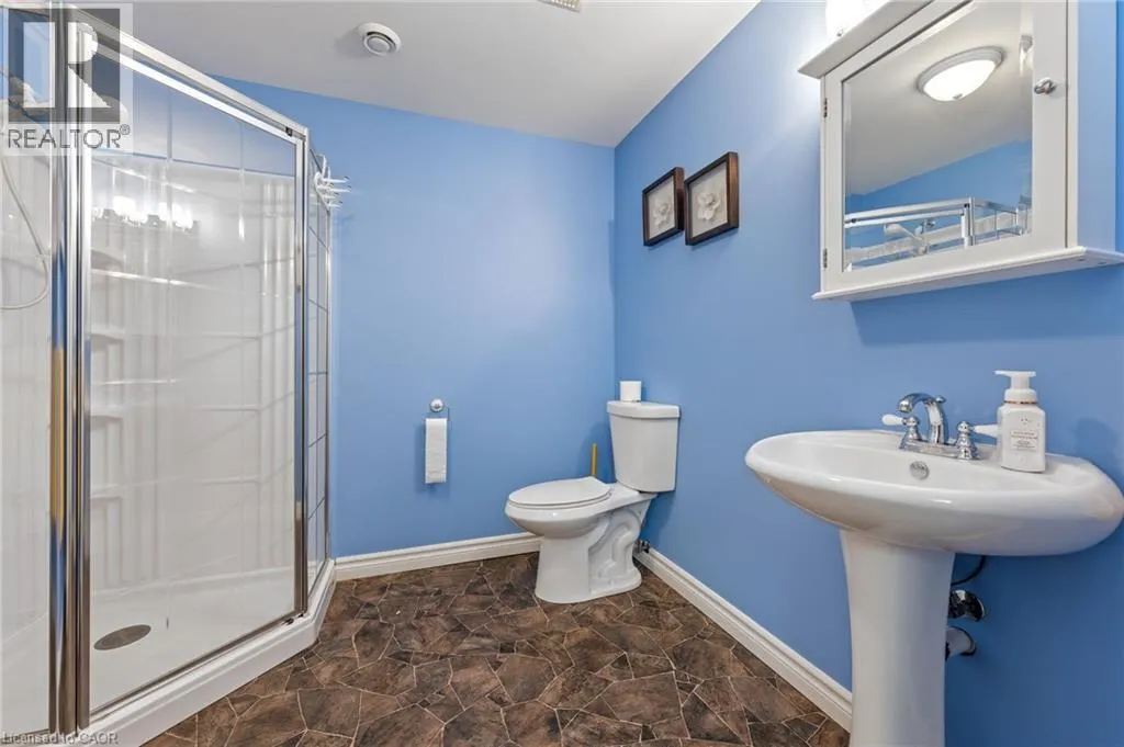 510 QUEENSWAY W Unit# 33, #33