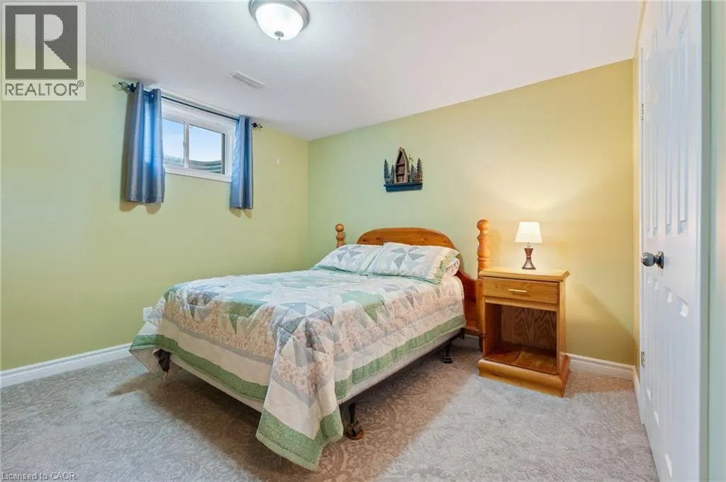 510 QUEENSWAY W Unit# 33, #33