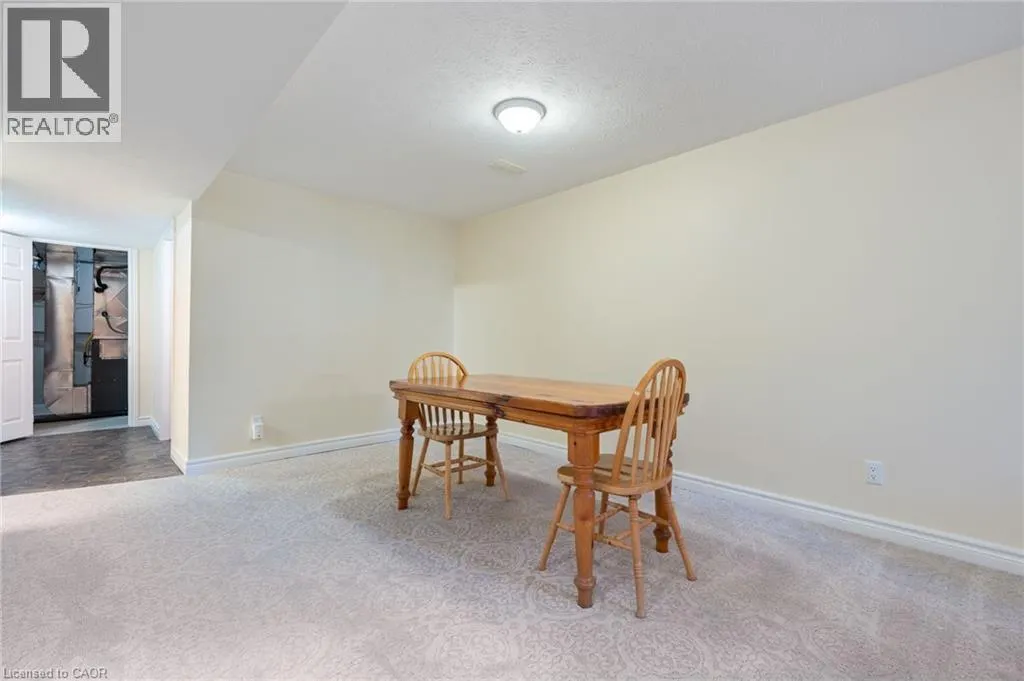 510 QUEENSWAY W Unit# 33, #33