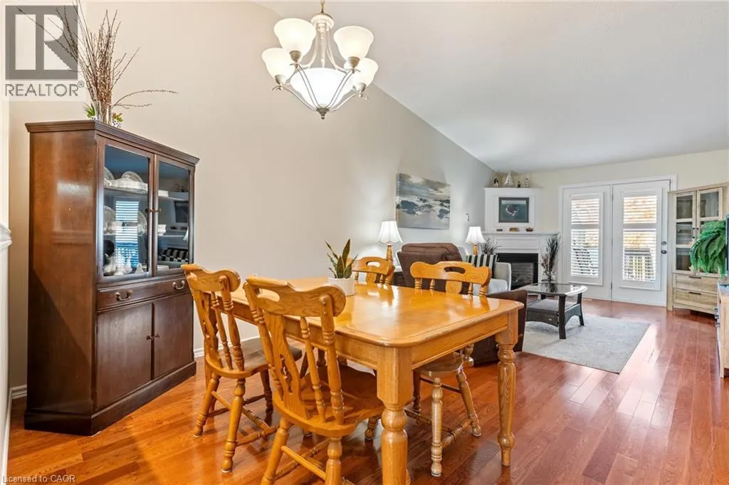 510 QUEENSWAY W Unit# 33, #33