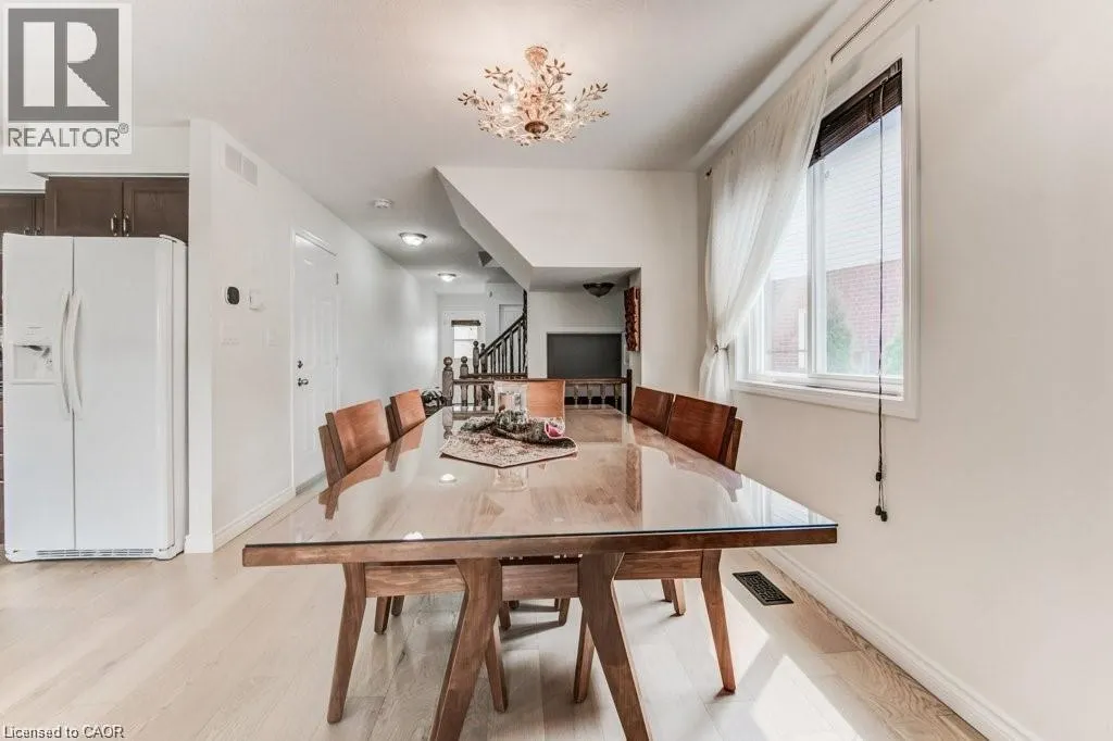 220 LEMON GRASS Crescent