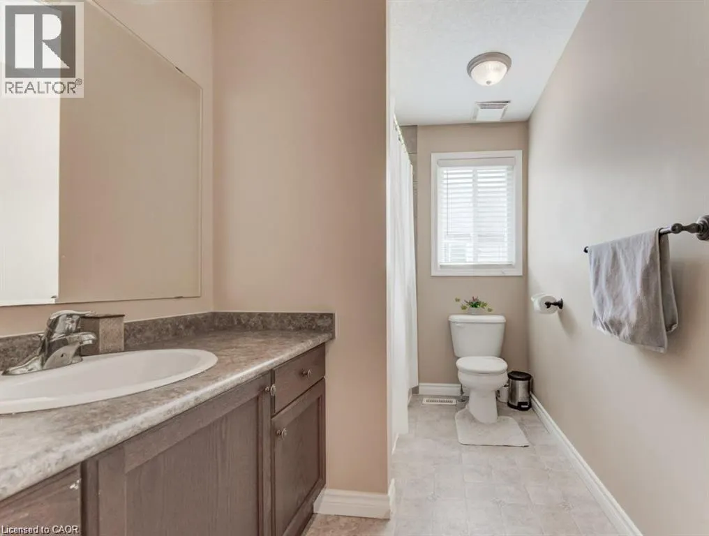 220 LEMON GRASS Crescent