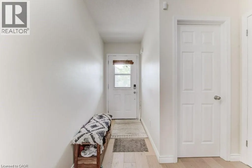 220 LEMON GRASS Crescent